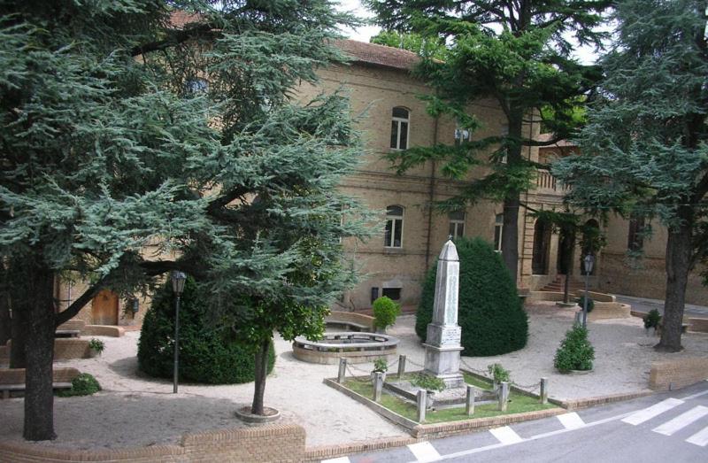 Casa Borgo Fonte Villa Castelleone di Suasa Luaran gambar